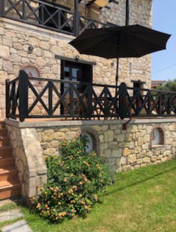 Holliday Stone Villa Psakoudia Exterior photo