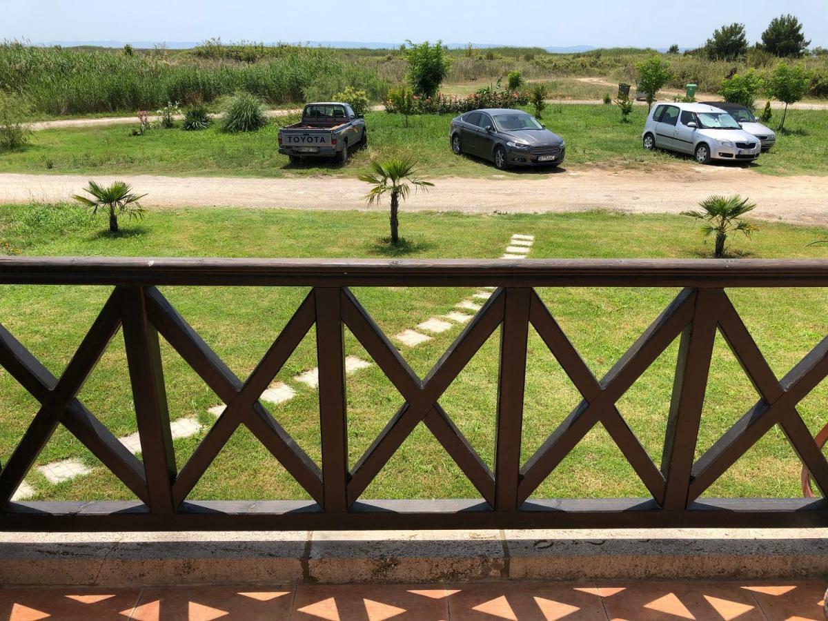 Holliday Stone Villa Psakoudia Exterior photo