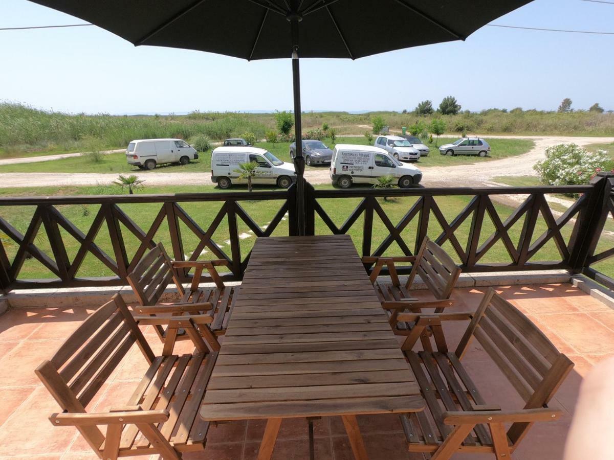 Holliday Stone Villa Psakoudia Exterior photo